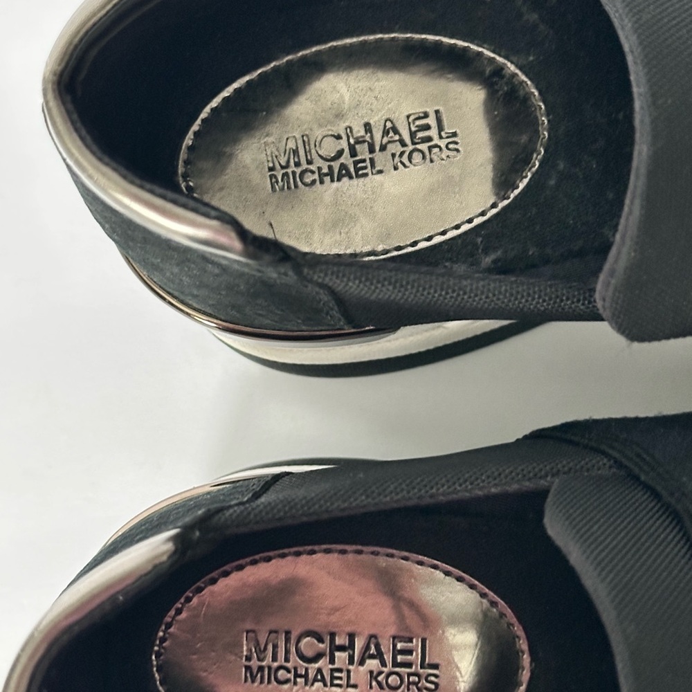 MICHAEL MICHAEL KORS
Felix Canvas and Snake-Embossed Nubuck Trainer 7.5 EUC - Picture 11 of 12